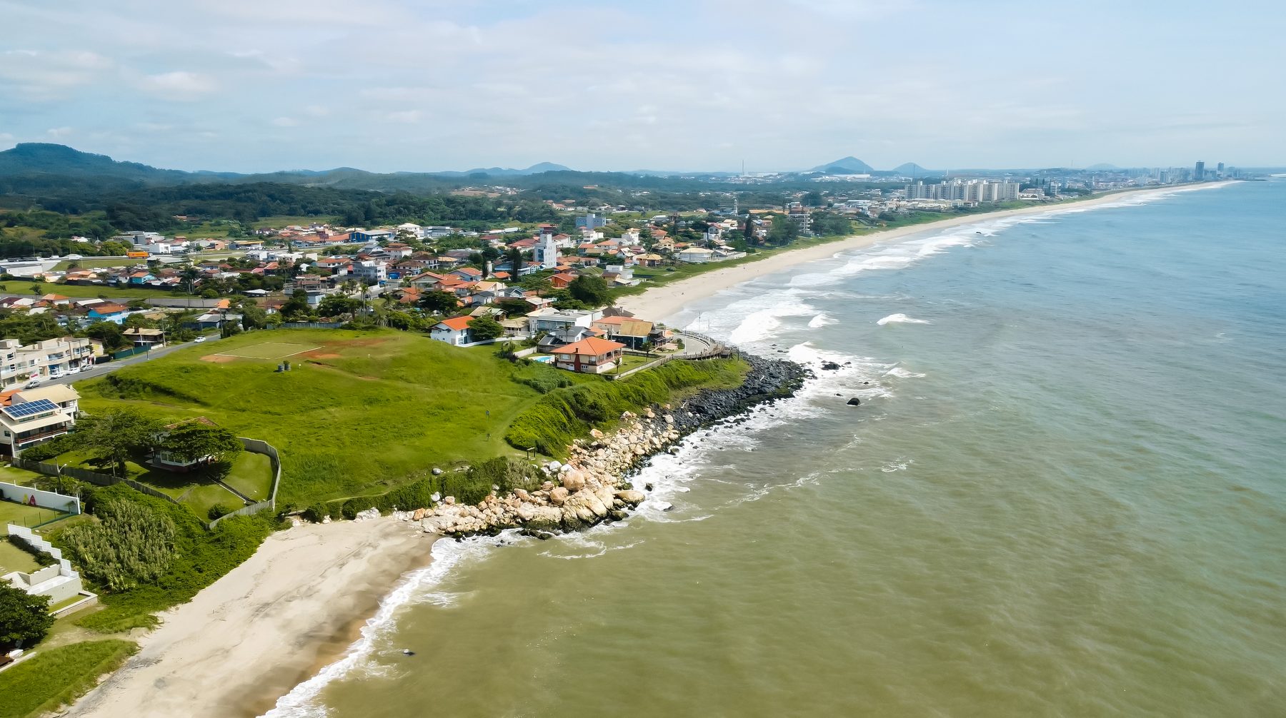 Praia Pedras Brancas e Negras em Barra Velha SC
